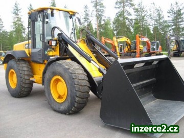 Kolový nakladač JCB 416S_1 476630_1.jpg