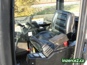 Bobcat - 320 Mini Bagger_2 478165_2.jpg