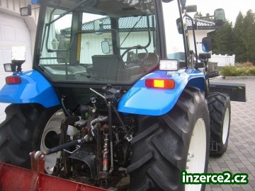 Traktor New Holland L85_2 478943_2.jpg