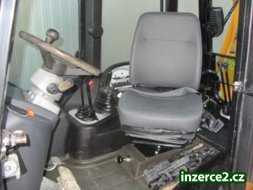JCB Midi CX Traktorbagr_2 479441_2.jpg