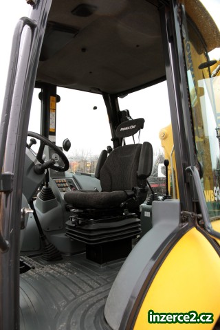 Komatsu WB93R Rypadlo nakladač_2 480797_2.jpg