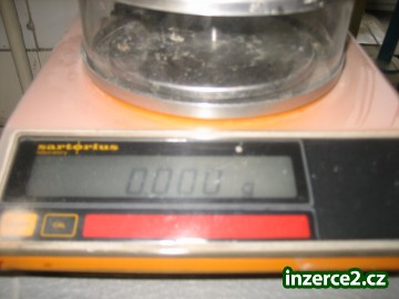 laboratorní váhy Sartorius 0-200g_1 484102_1.jpg
