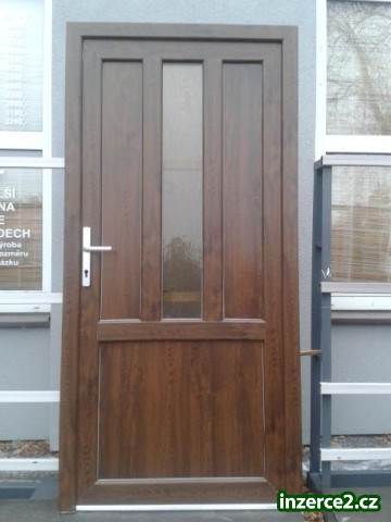 vchodové plastové dveře_1 485288_1.jpg