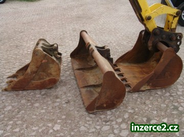 NEW HOLLAND LB110_2 485430_2.jpg