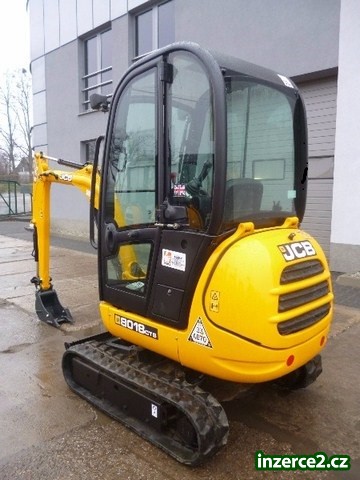 Minibagr JCB 8-H018_2 485434_2.jpg