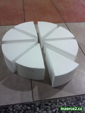 Dort kulatý rozkrájený, průměr 32 cm_1 485591_1.jpg