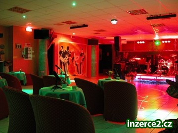 Hostess pro Karaoke&Piano bar v Pescara_1 485814_1.jpg