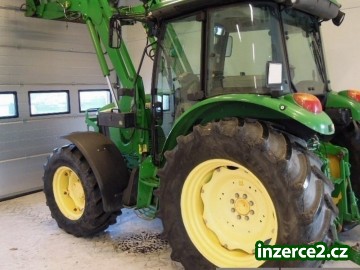 Nabízíme k prodeji traktor John Deere 5_8D2O_2 486803_2.jpg