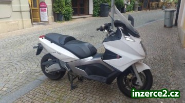 Gilera GP800_1 486959_1.jpg