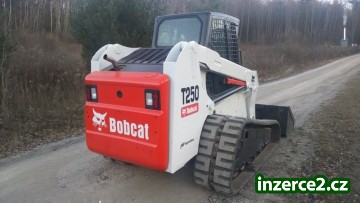 Pásový smykový nakladač Bobcat T2B50_2 490418_2.jpg