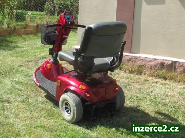 Elektrický tříkolový skútr pro seniory a hendikepované_2 492719_2.jpg