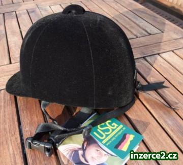 Jezdecká přilba zn. USG velikost 54_1 495298_1.jpg