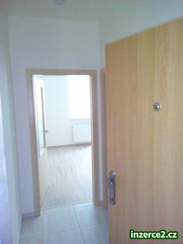 Byt k pronájmu 1+kk, 33m2, balkon a sklep 5m2_2 498728_2.jpg