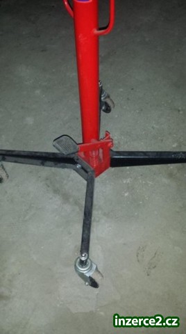 Hydraulický zvedák převodovky_2 499373_2.jpg