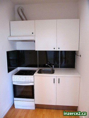 Prodej DV: 3+kk/B/PS: Praha - Horoměřice, ul. Komenského._2 499655_2.jpg