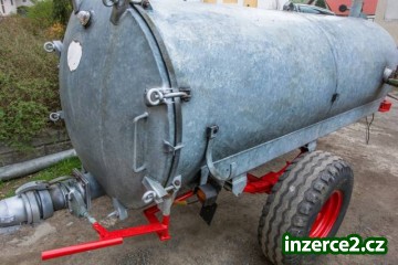 Fekál 3.000L s vývěvou. Oboustraný pozink. Pěkný!_2 502684_2.jpg