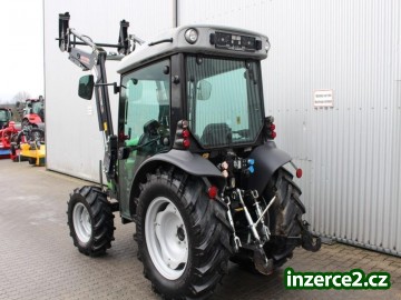 Traktor Deutz-Fahr Agrokid 2z2v0 s celním nakladacem_2 503076_2.jpg
