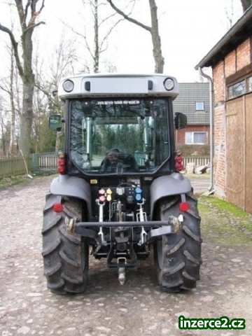Deutz Fahr Agrokid 230dt Traktor s čelním nakladačem_2 504693_2.jpg
