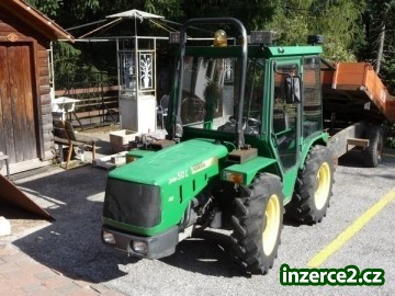 Traktor Ferrari RS 50L 2003 - s čelním nakladačem 1_2 504756_2.jpg