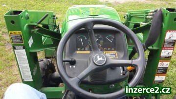 John Deere 4200 Traktor s čelním nakladačem_2 505154_2.jpg