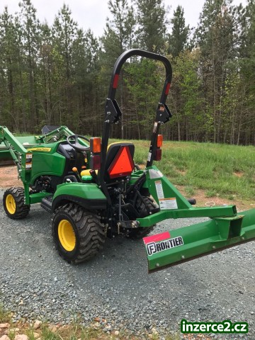 John Deere 1023e Malotraktor taktor_2 507398_2.jpg