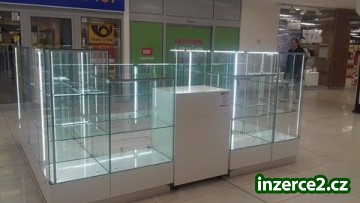 Prosklený prodejní stánek_1 518087_1.jpg