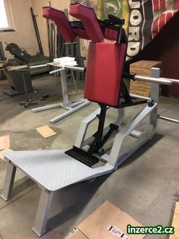 Fitness stroje V - squat machine_1 519030_1.jpg