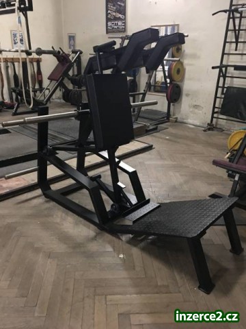 Fitness stroje V - squat machine_2 519030_2.jpg
