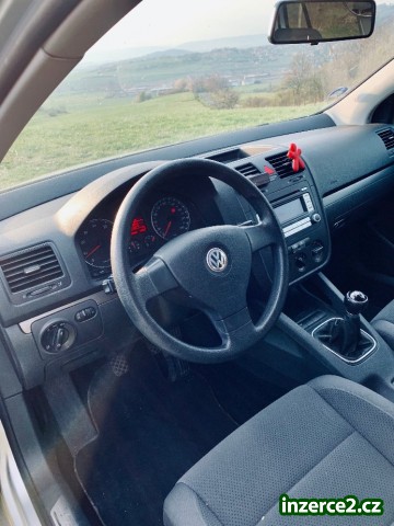 VW Golf 1.6Fsi 85kw TOP stav_2 525281_2.jpg