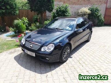 Mercedes C180K - panorama střecha_1 527923_1.jpg