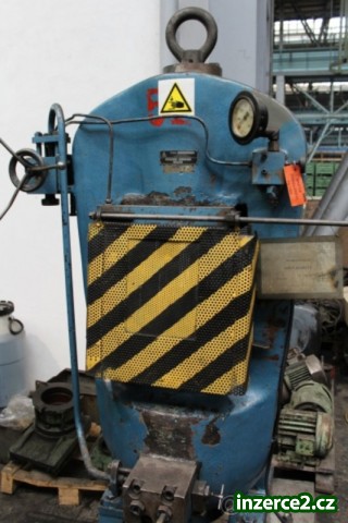 Hydraulický razicí lis LZ 600_1 528670_1.jpg