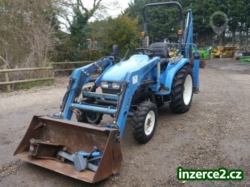 Malotraktor New Holland TdC-II7D + příslušenství_2 528779_2.jpg