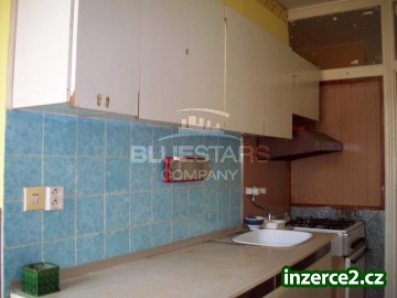 Byt 2+1 v klidné části města Ostrov_1 56012_1.jpg