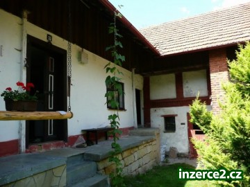 Klasická chalupa v obci Střevač_2 60450_2.jpg