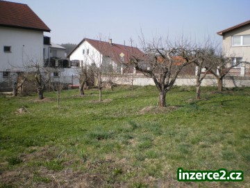 Prodej stavebí parcely ve Stěžírkách 5 km od Hradec Králové_1 64205_1.jpg