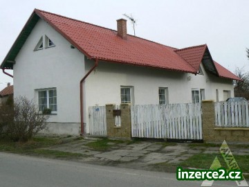 Prodej rodinného domu v Jestřabí Lhotě, okres Kolín 07-3250_1 663_1.jpg