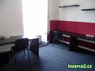 Pronájem pěkné kanceláře v centru Hradce Králové u Velkého nám._1 66989_1.jpg