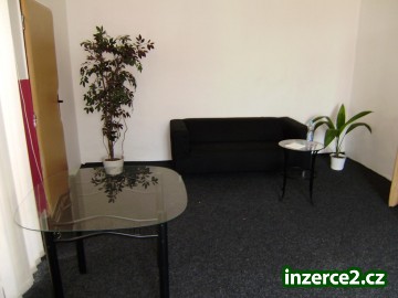 Pronájem pěkné kanceláře v centru Hradce Králové u Velkého nám._2 66989_2.jpg