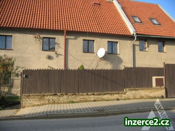 Prodej dvougeneračního domu v Hostivicích, okr Praha - západ. 06-2650_1 692_1.jpg