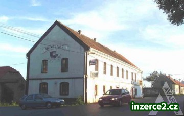 PRODEJ zájezdního hostince s tanečním parketem i bytem 3+1 ve Šlapanicích, okres Kladno 05-0931_2 729_2.jpg