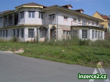 Prodej rozestavěné vily v Kmetiněvsi, okr. Kladno 05-0760_1 731_1.jpg