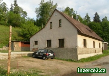 PRODÁM MENŠÍ RD V JIZERSKÝCH HORÁCH_1 73412_1.jpg
