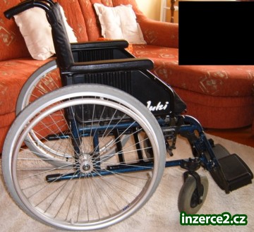 invalidní vozík zn. JUKI a chodítko_2 94101_2.jpg